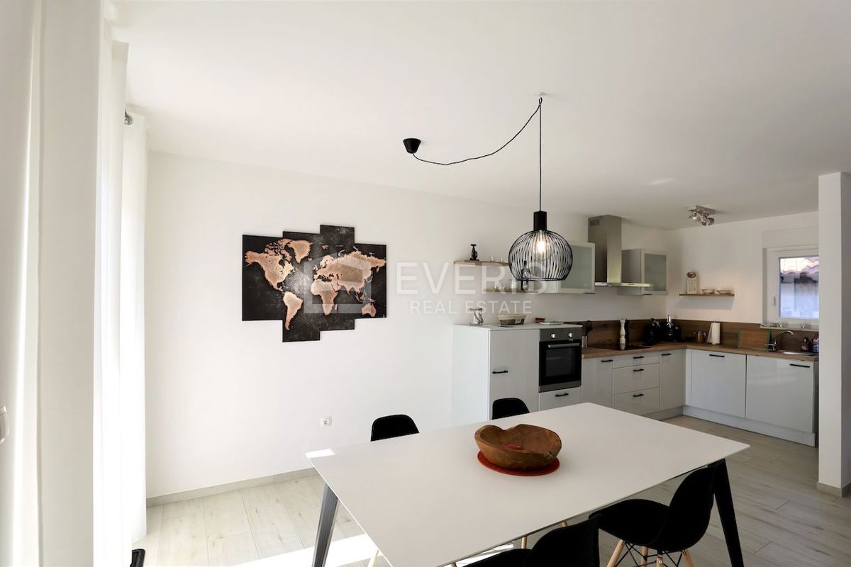 Škurinje, Rijeka, 97,96m2