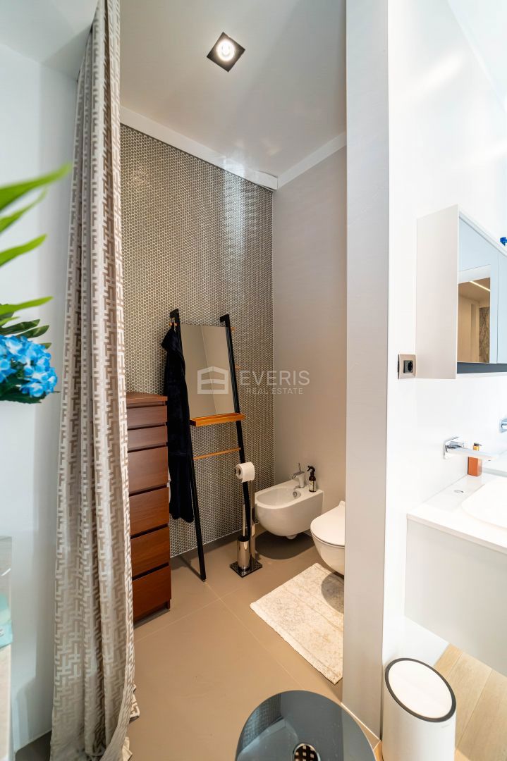 Pećine, Rijeka, 286 m2