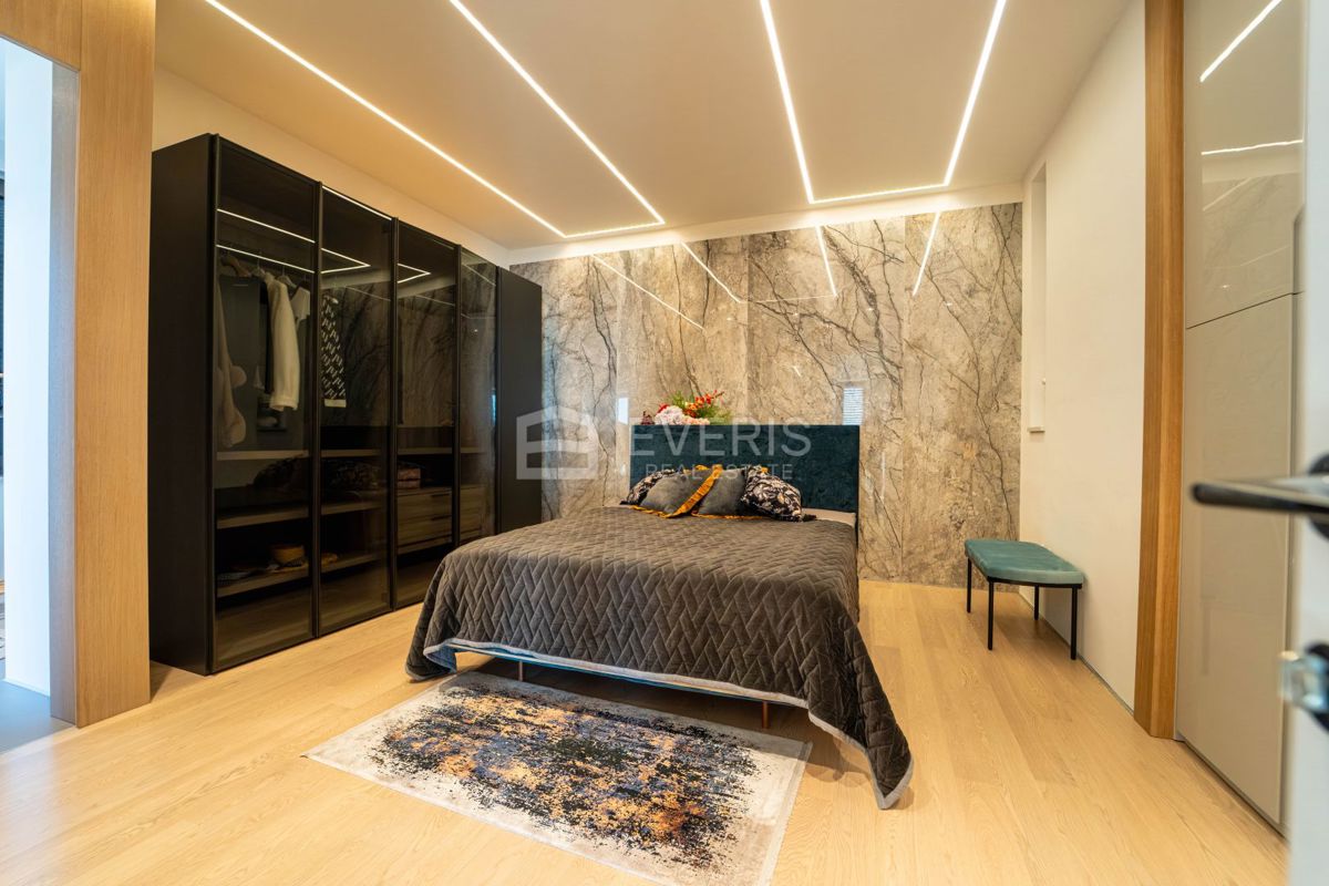 Pećine, Rijeka, 286 m2