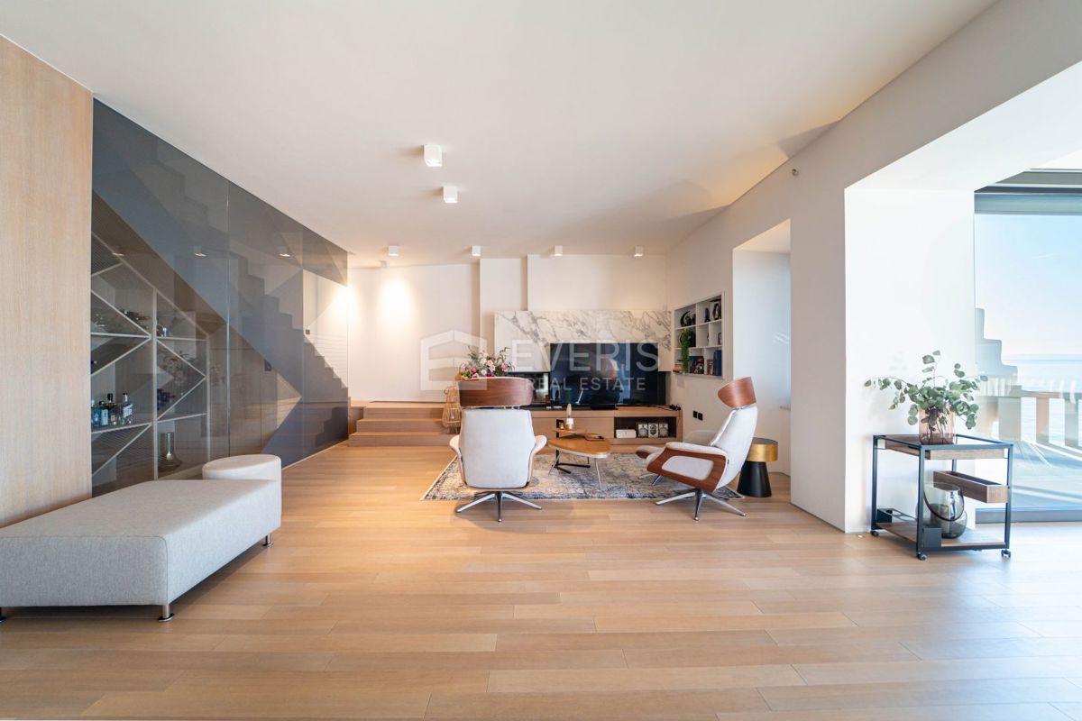 Pećine, Rijeka, 286 m2