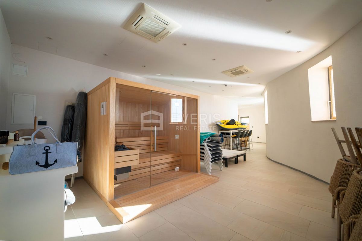 Pećine, Rijeka, 286 m2