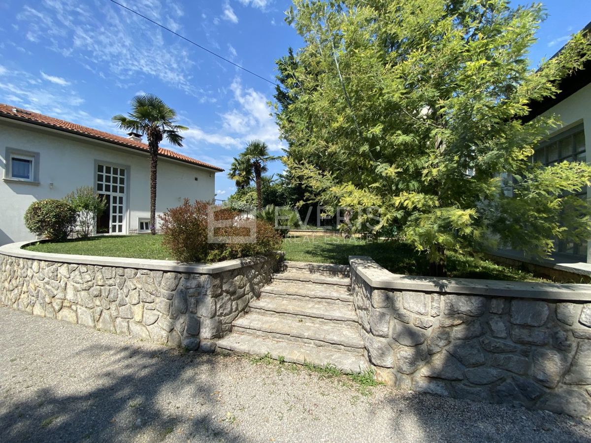 Kantrida, Rijeka, 300m2