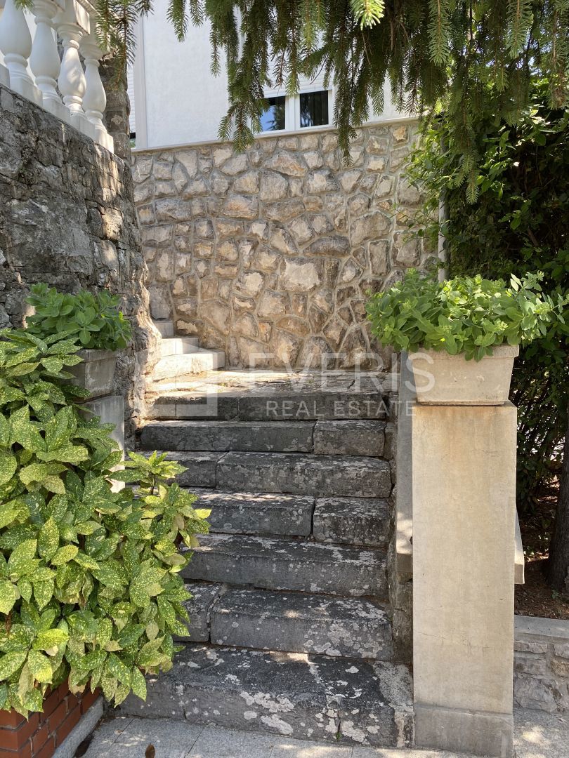 Kantrida, Rijeka, 300m2