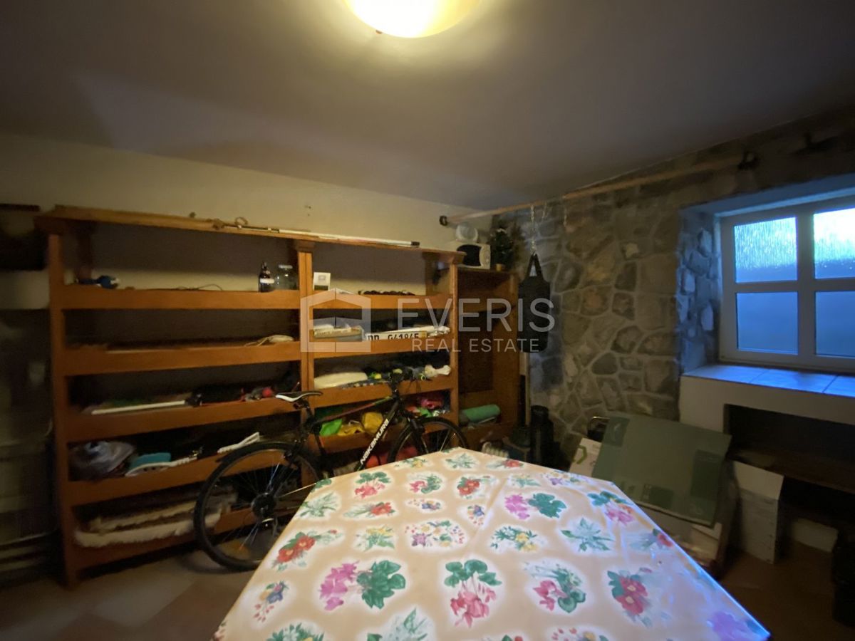 Kantrida, Rijeka, 300m2