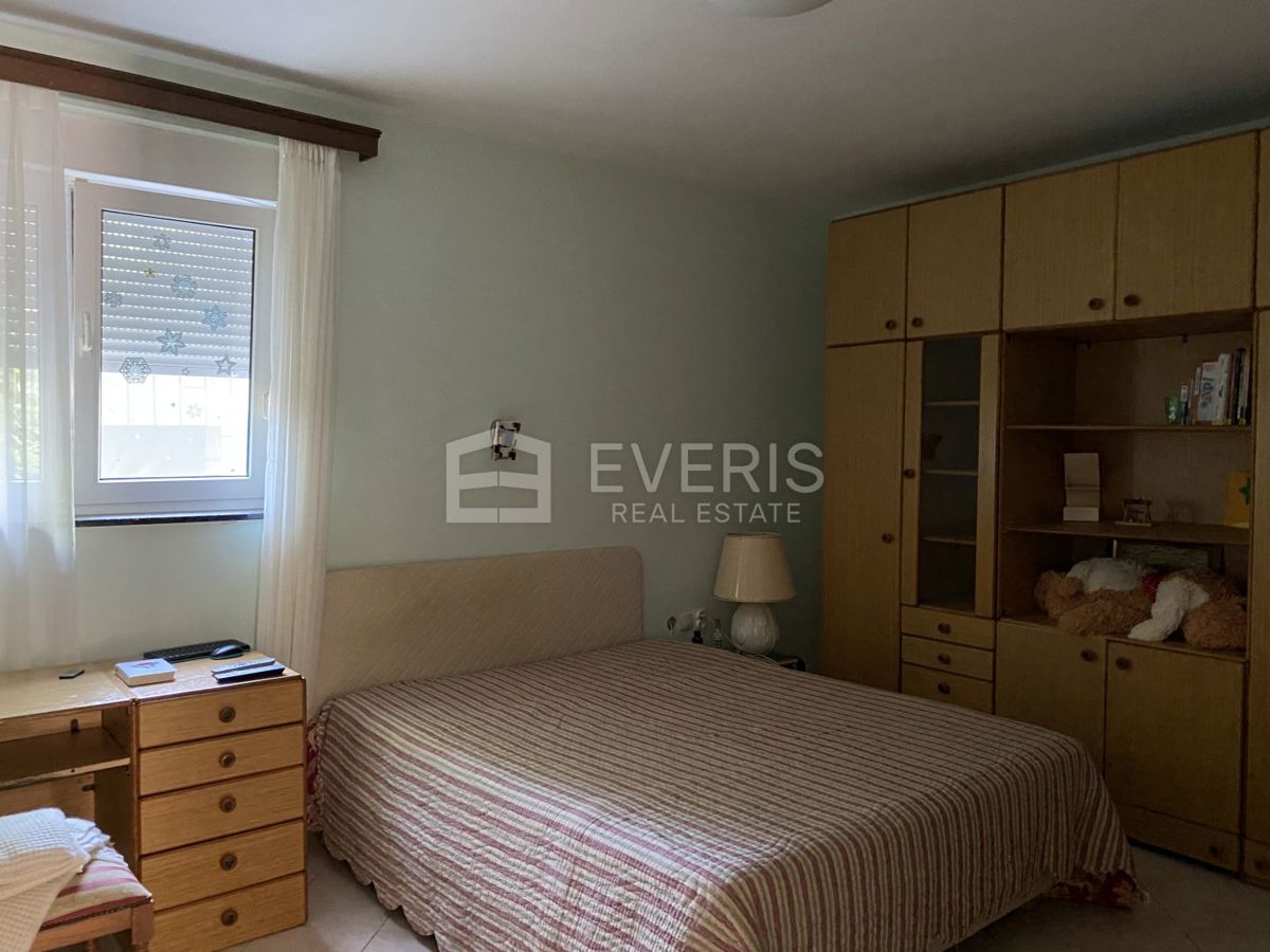 Kantrida, Rijeka, 300m2