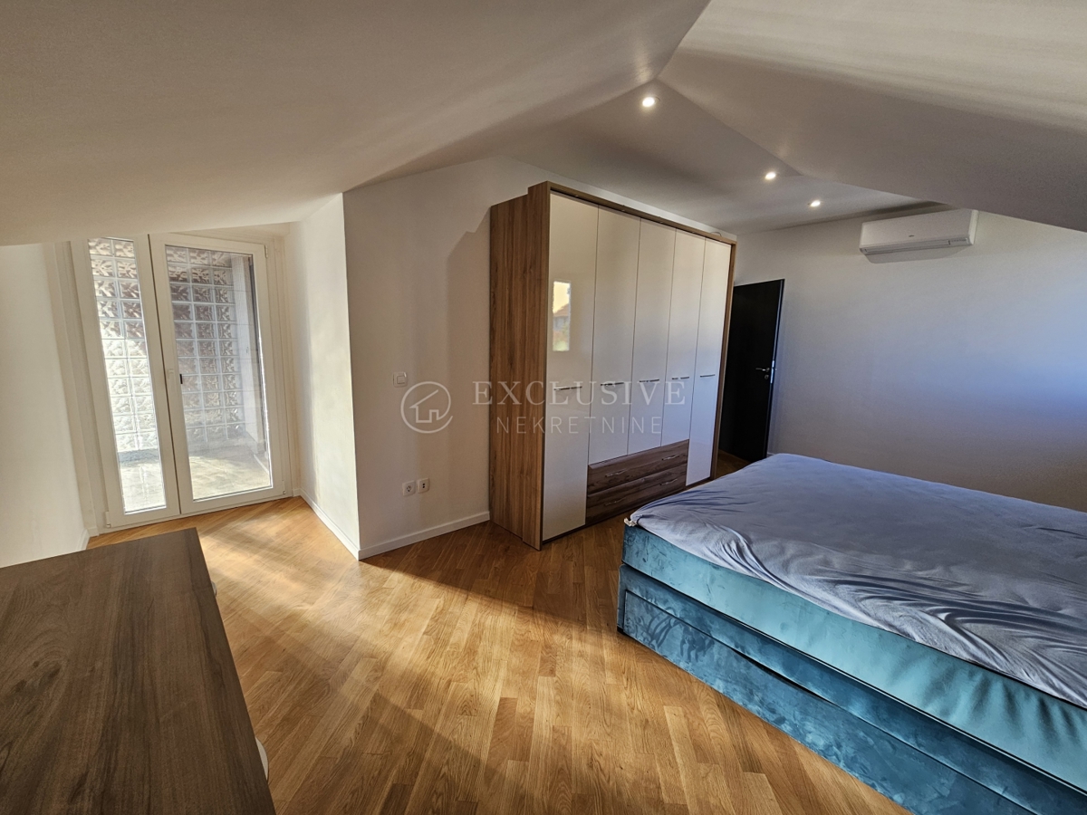 Stanovanje Ičići, Opatija - Okolica, 150m2