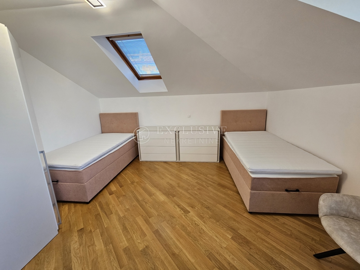 Stanovanje Ičići, Opatija - Okolica, 150m2