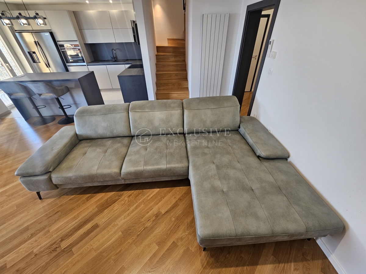 Stanovanje Ičići, Opatija - Okolica, 150m2