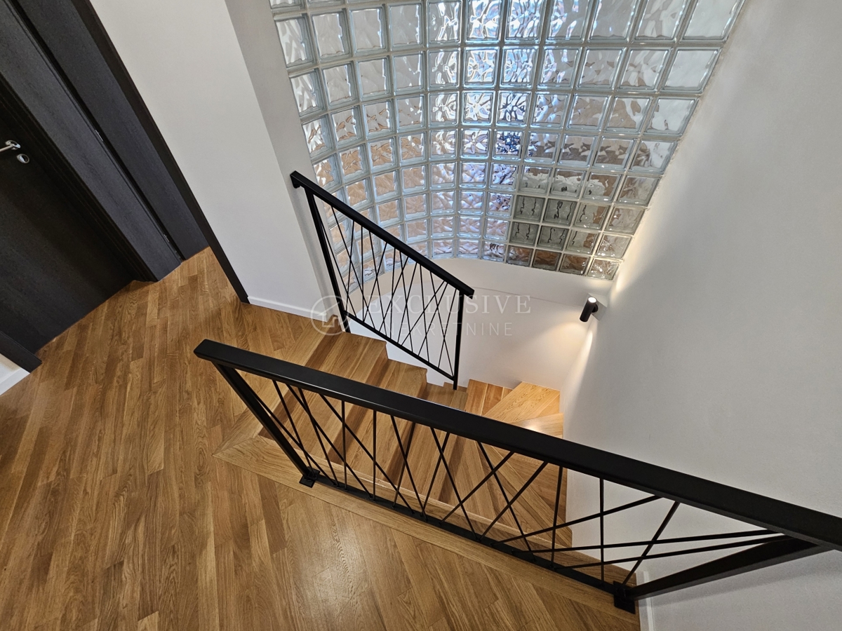 Stanovanje Ičići, Opatija - Okolica, 150m2