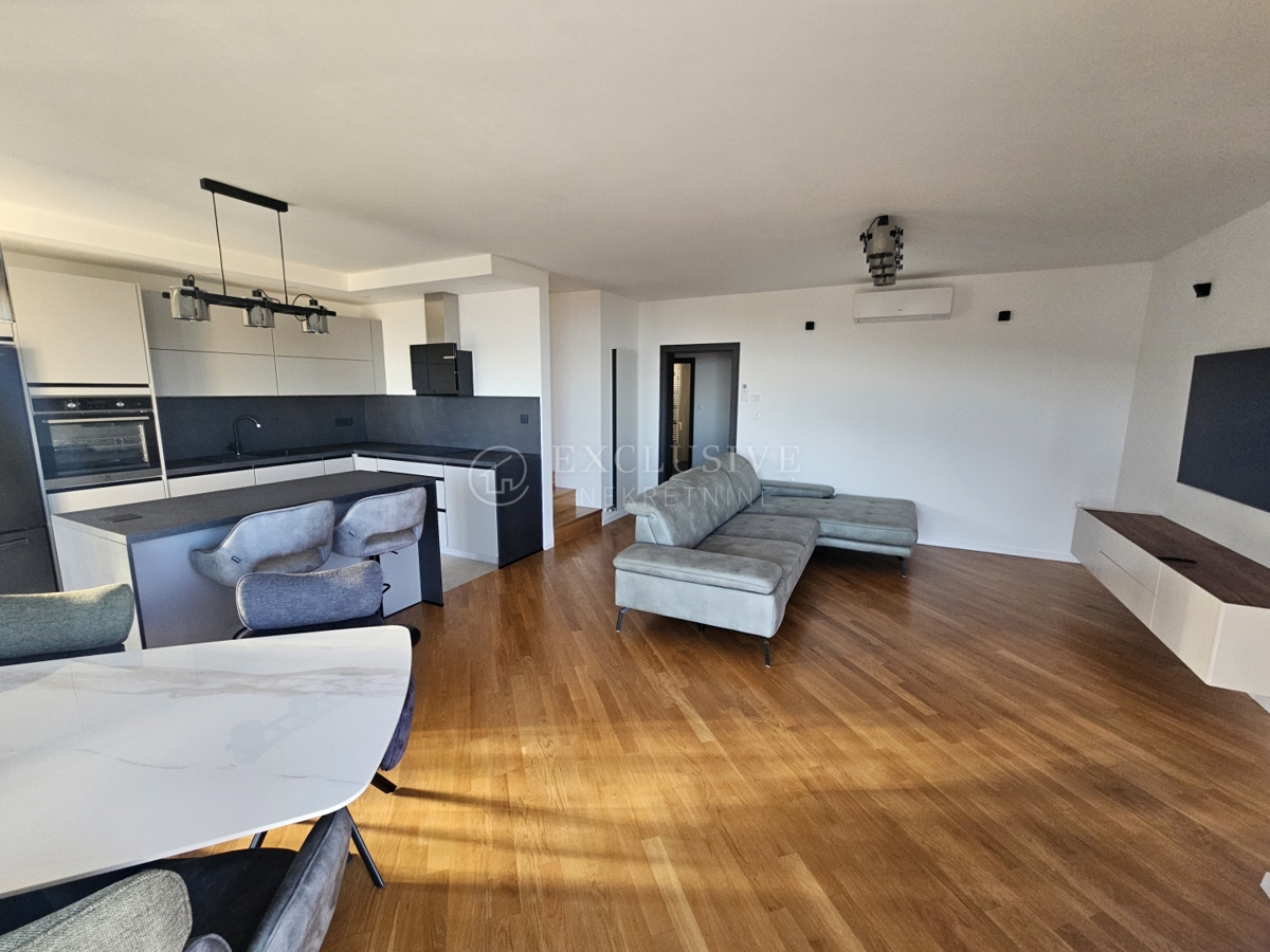 Stanovanje Ičići, Opatija - Okolica, 150m2