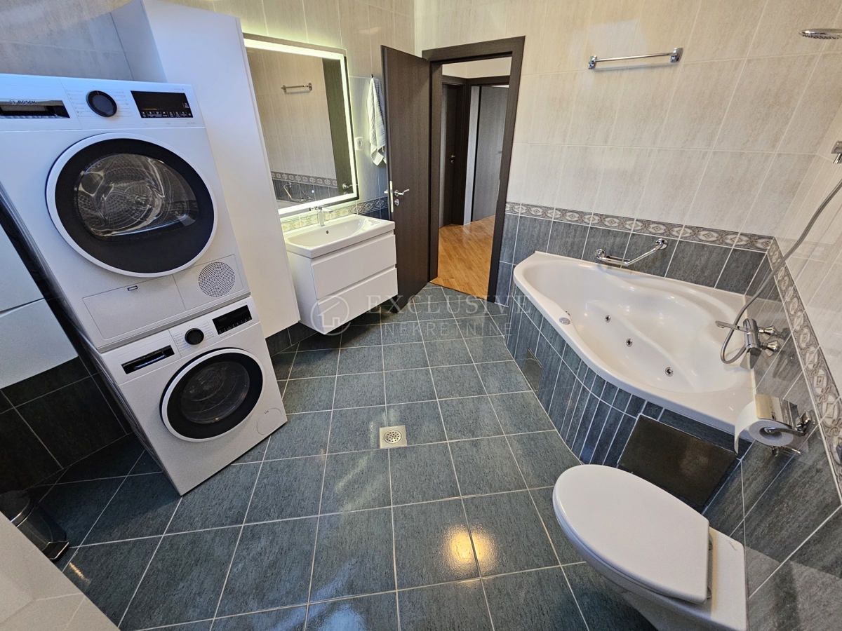 Stanovanje Ičići, Opatija - Okolica, 150m2