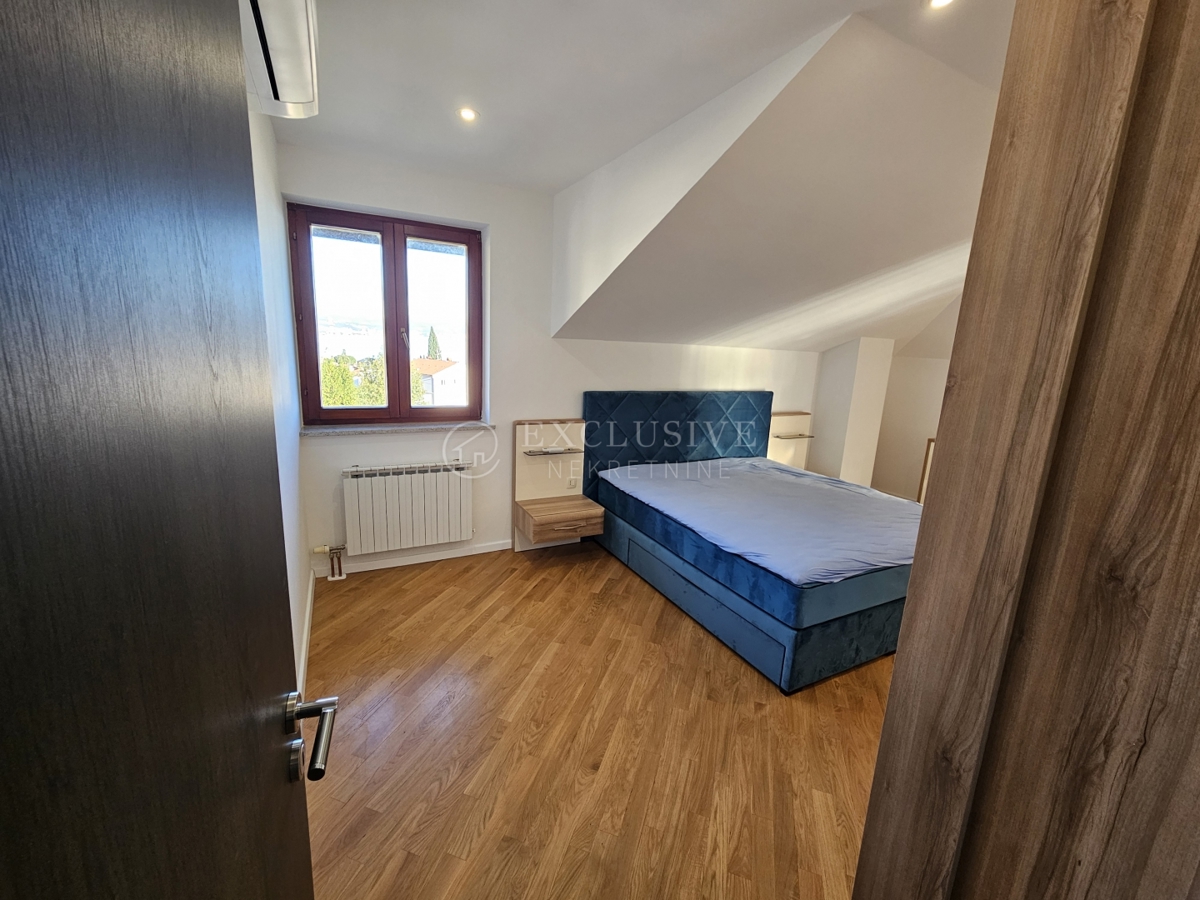 Stanovanje Ičići, Opatija - Okolica, 150m2