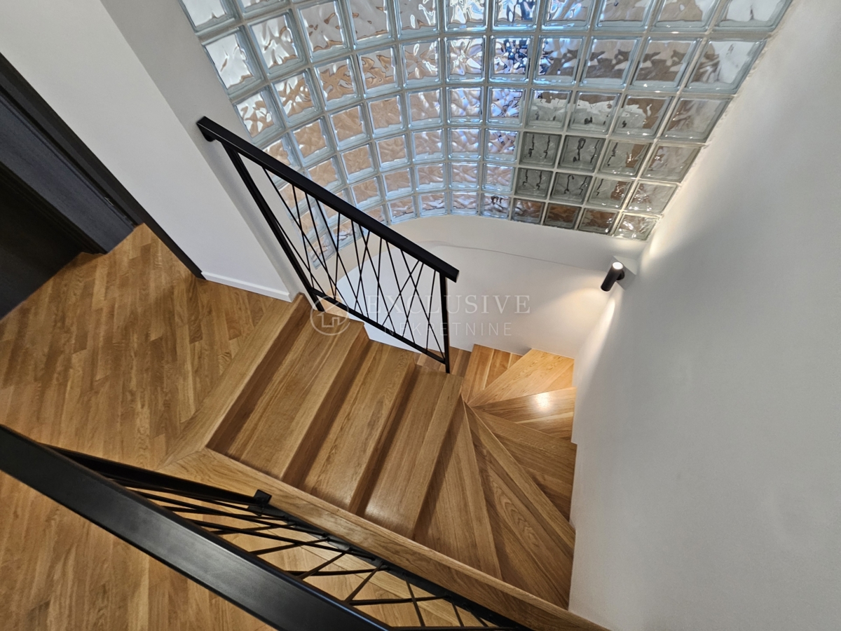 Stanovanje Ičići, Opatija - Okolica, 150m2