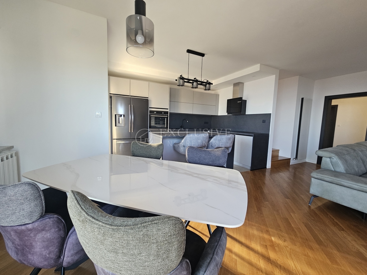 Stanovanje Ičići, Opatija - Okolica, 150m2