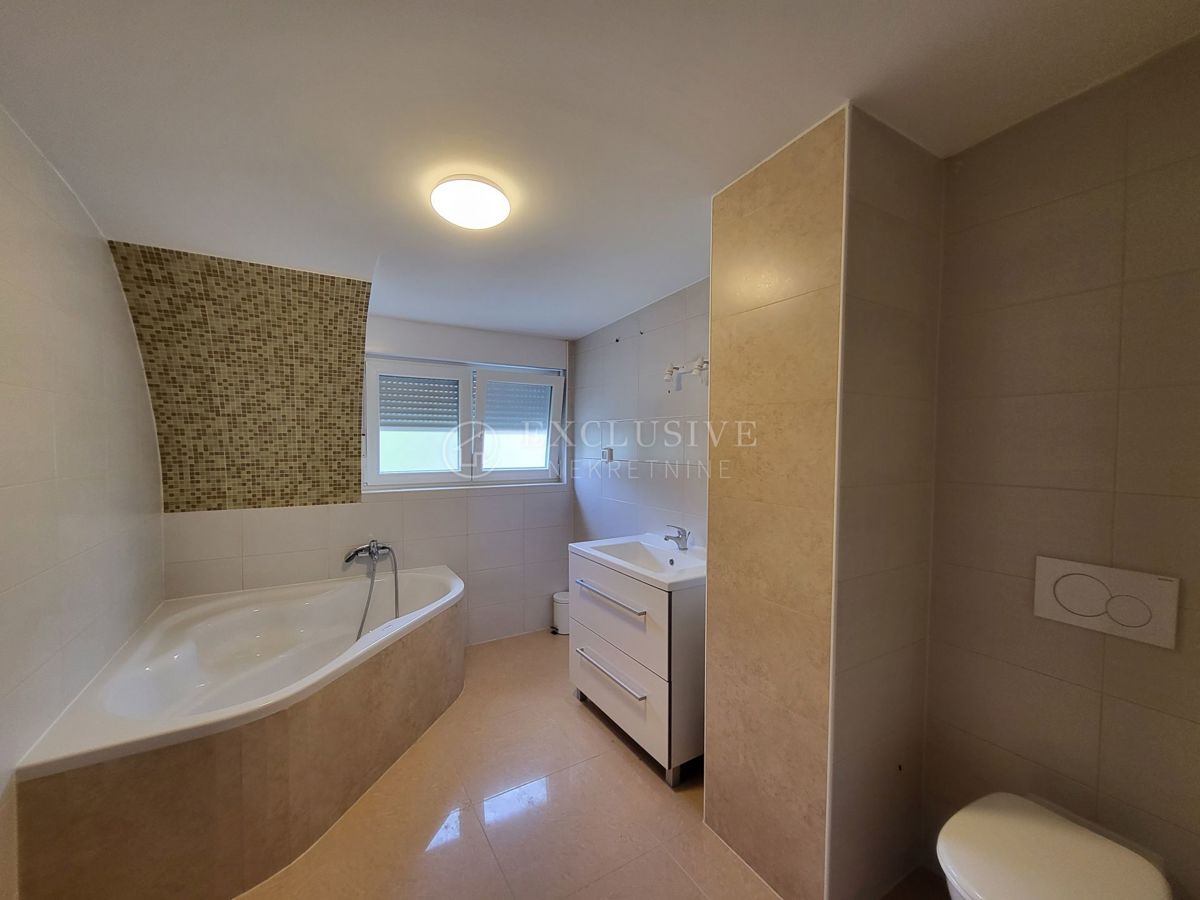 Stanovanje Ičići, Opatija - Okolica, 130,30m2