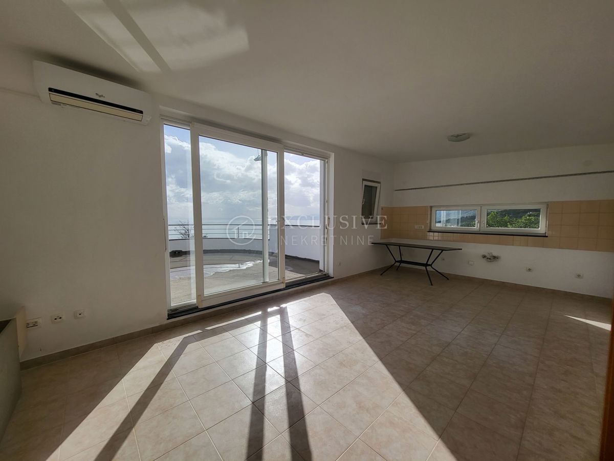Stanovanje Ičići, Opatija - Okolica, 130,30m2
