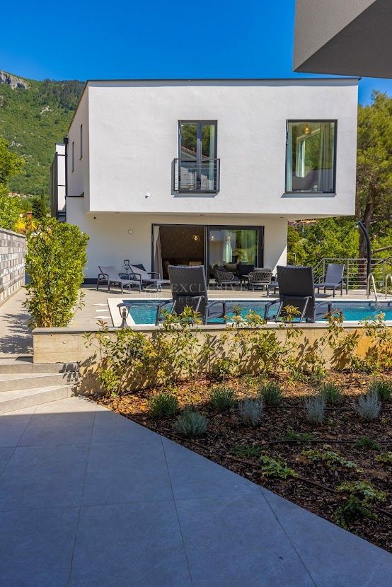 Hiša Mošćenička Draga, 430m2