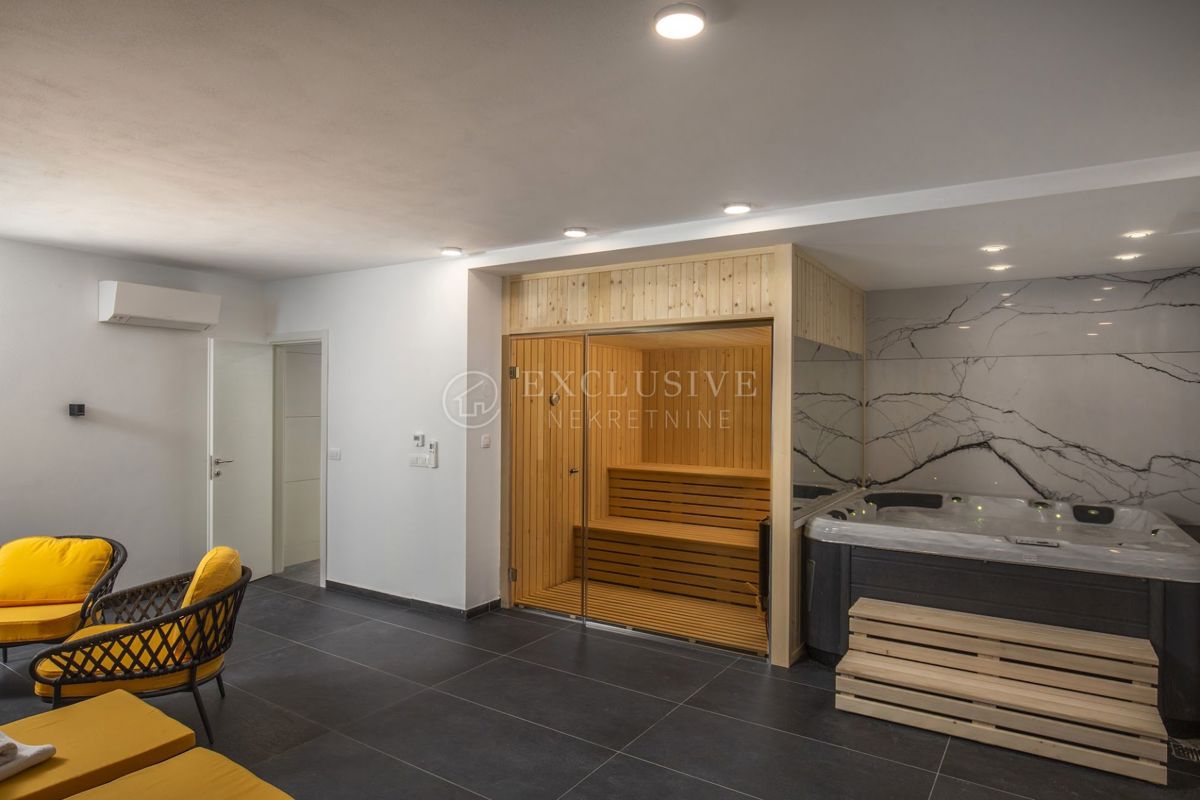Hiša Mošćenička Draga, 430m2