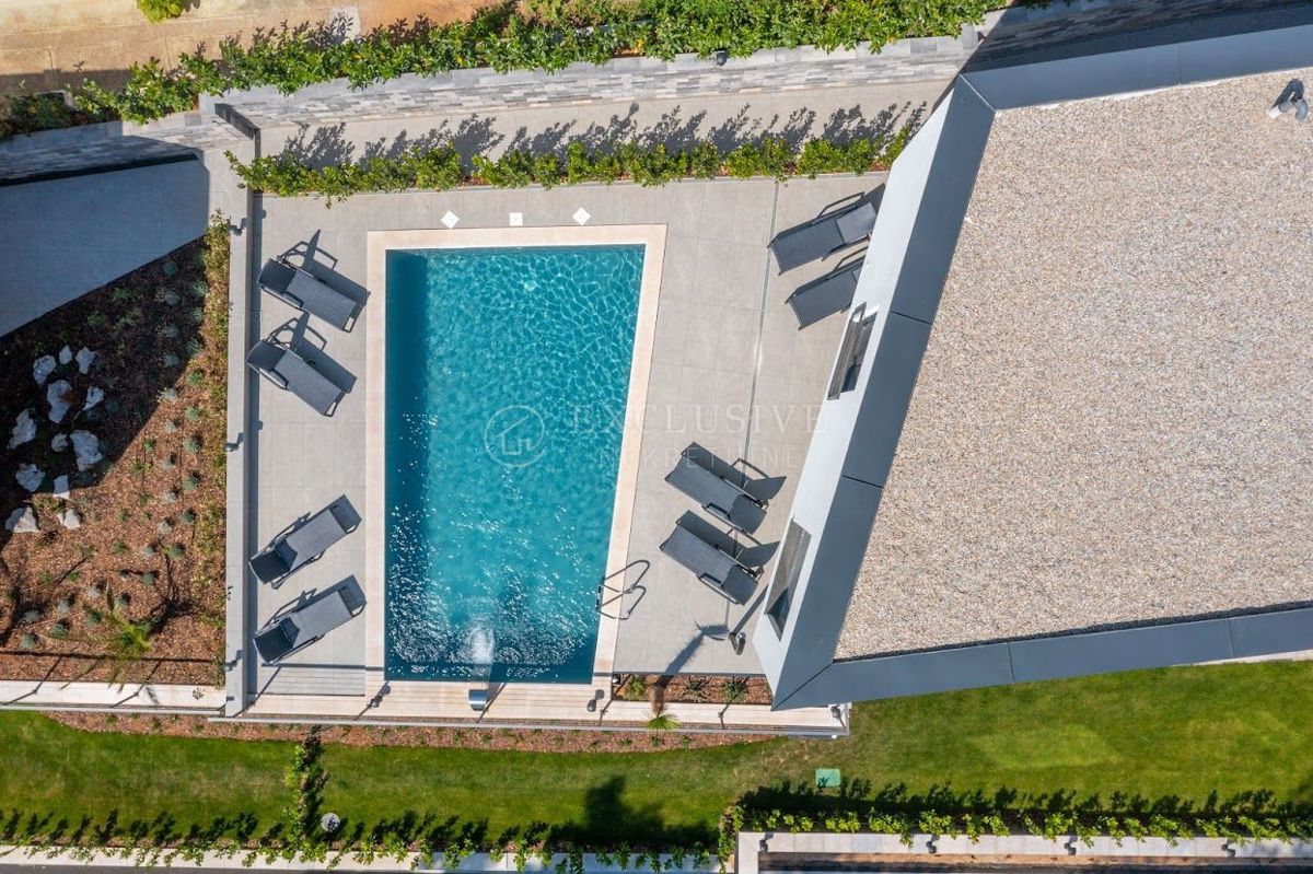 Hiša Mošćenička Draga, 430m2