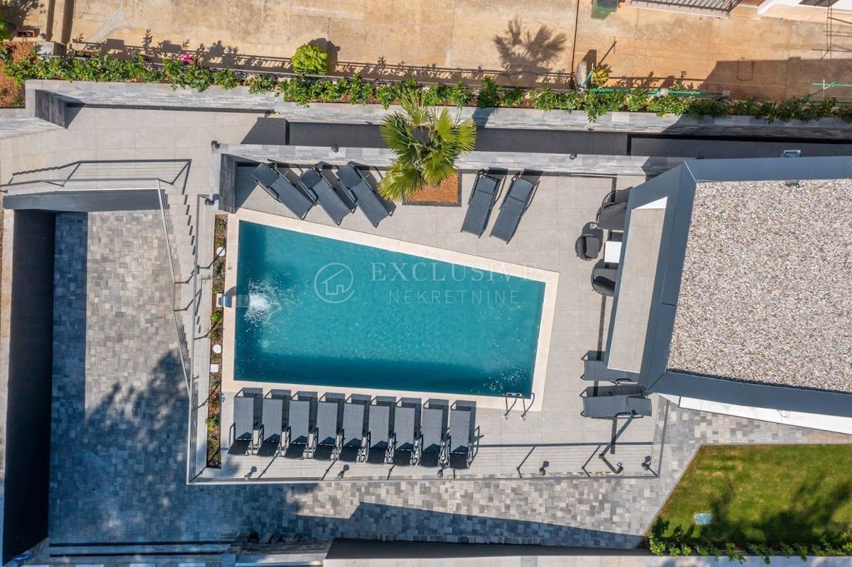 Hiša Mošćenička Draga, 430m2