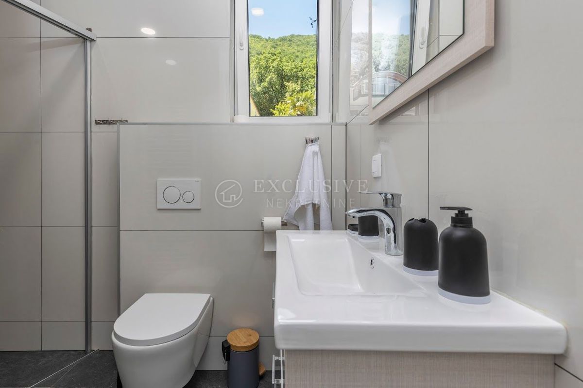 Hiša Mošćenička Draga, 430m2