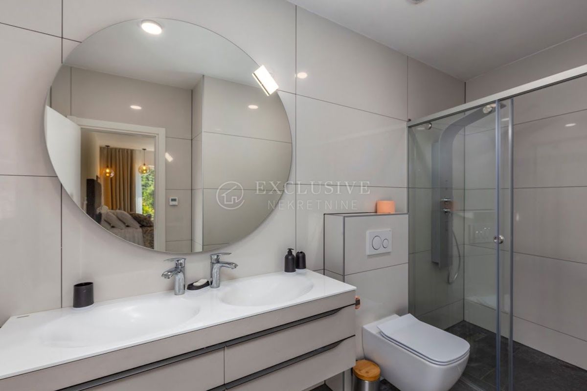 Hiša Mošćenička Draga, 430m2