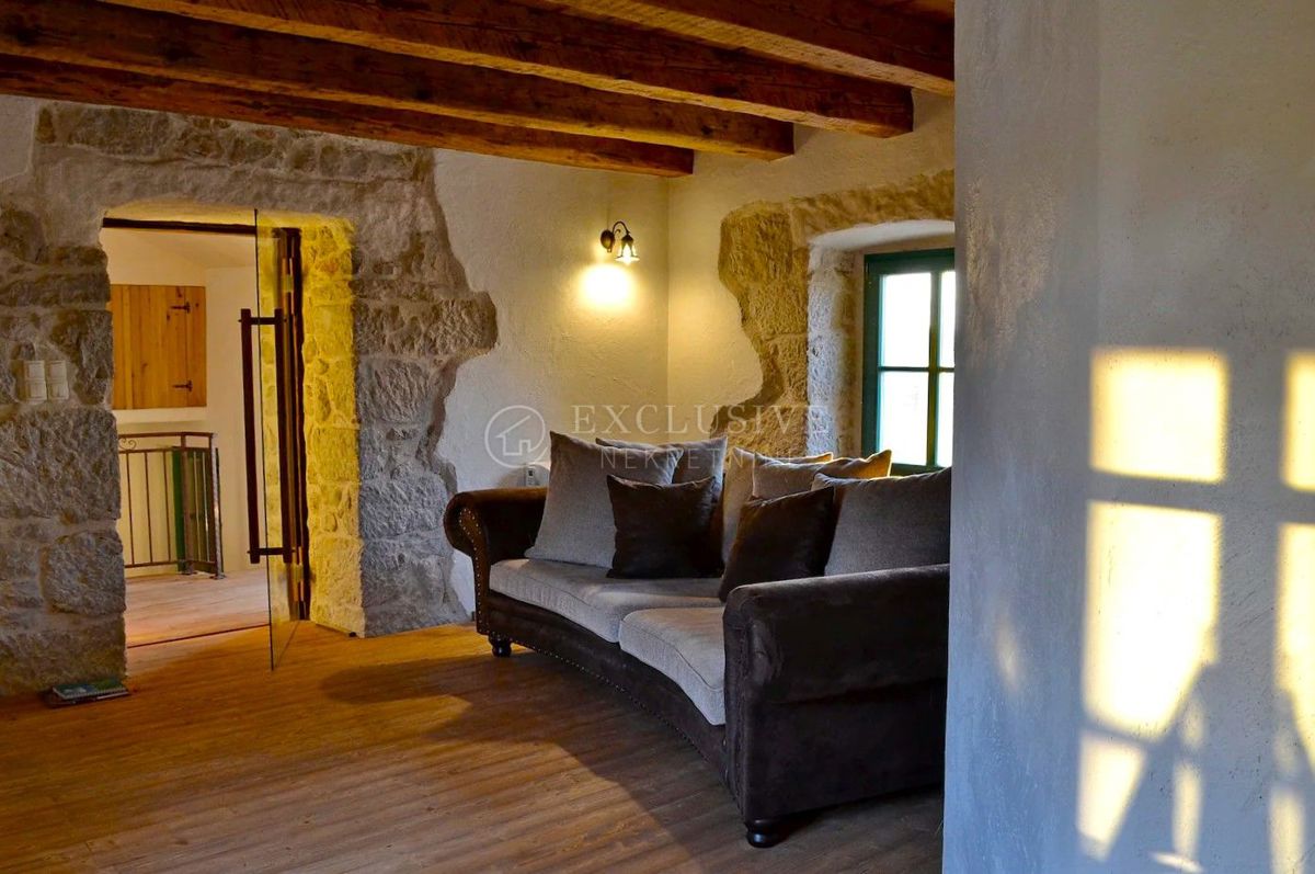 Hiša Malinska, Malinska-Dubašnica, 155m2