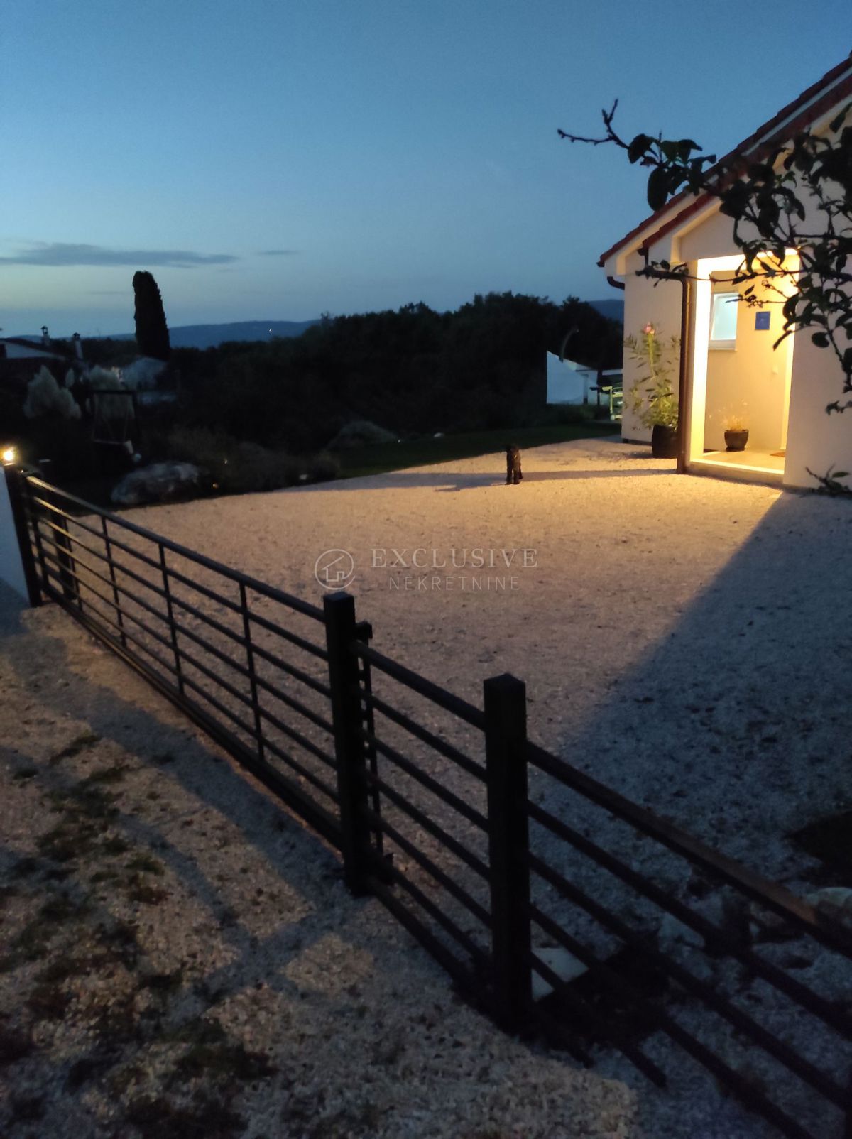 Hiša Rakotule, Karojba, 99m2
