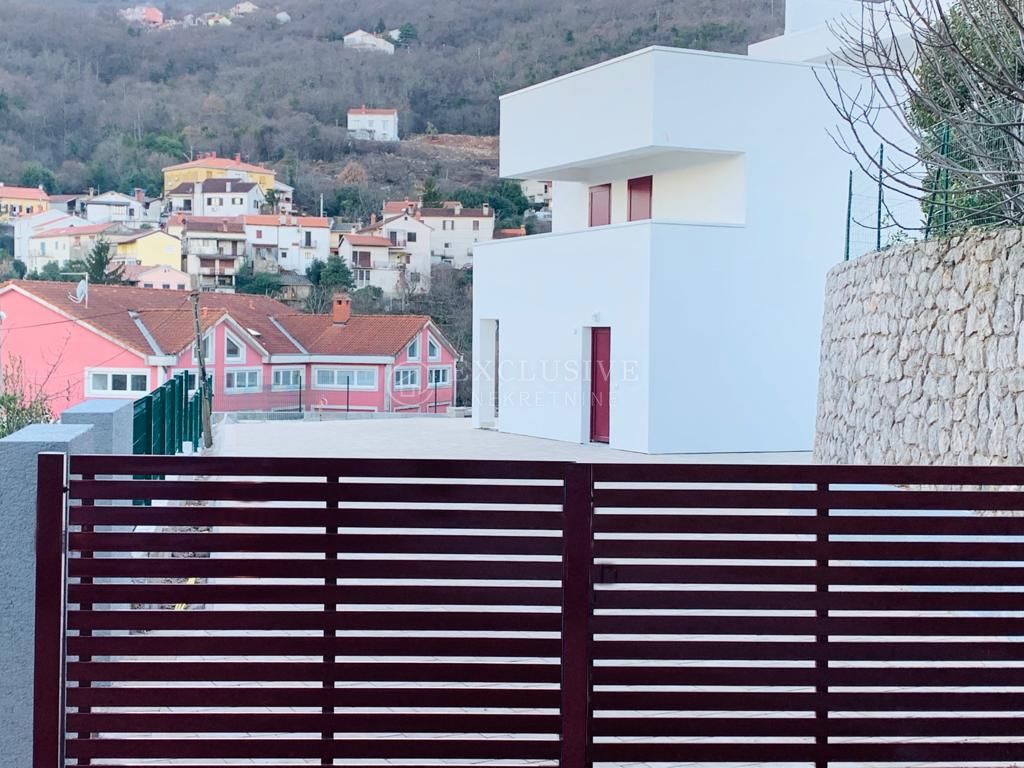 Stanovanje Pobri, Opatija - Okolica, 171m2