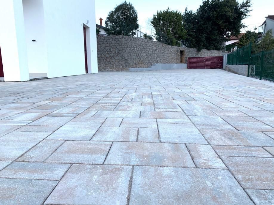 Stanovanje Pobri, Opatija - Okolica, 171m2