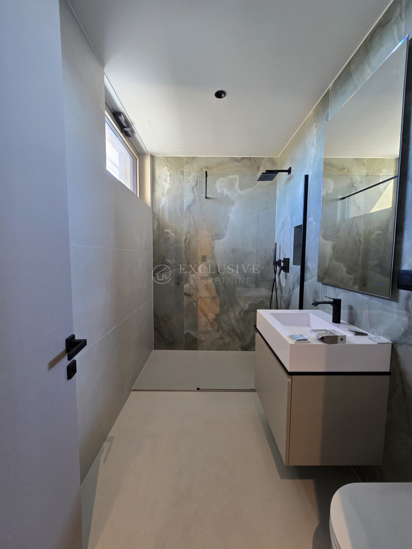 Stanovanje Kostrena, 173,48m2