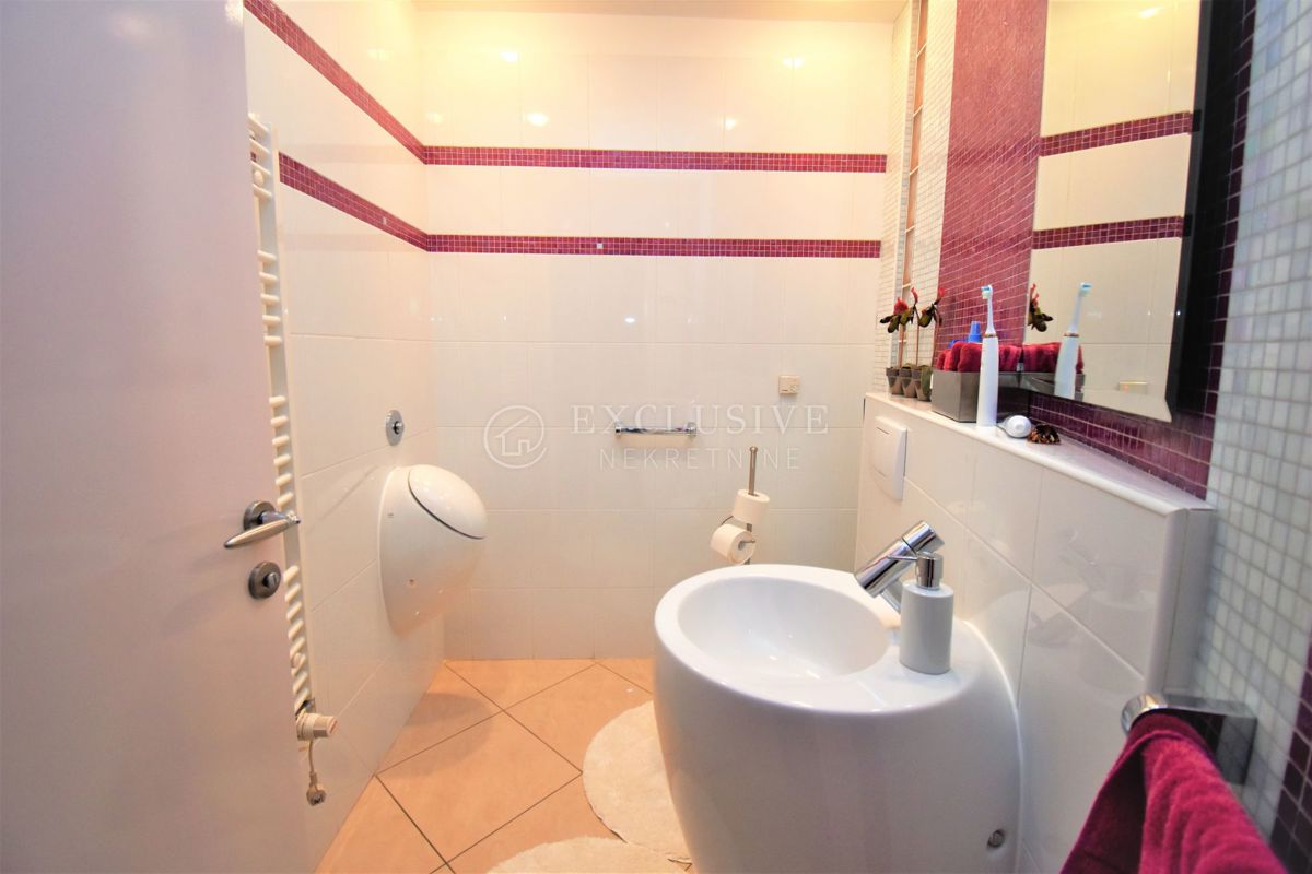 Hiša Jadranovo, Crikvenica, 400m2