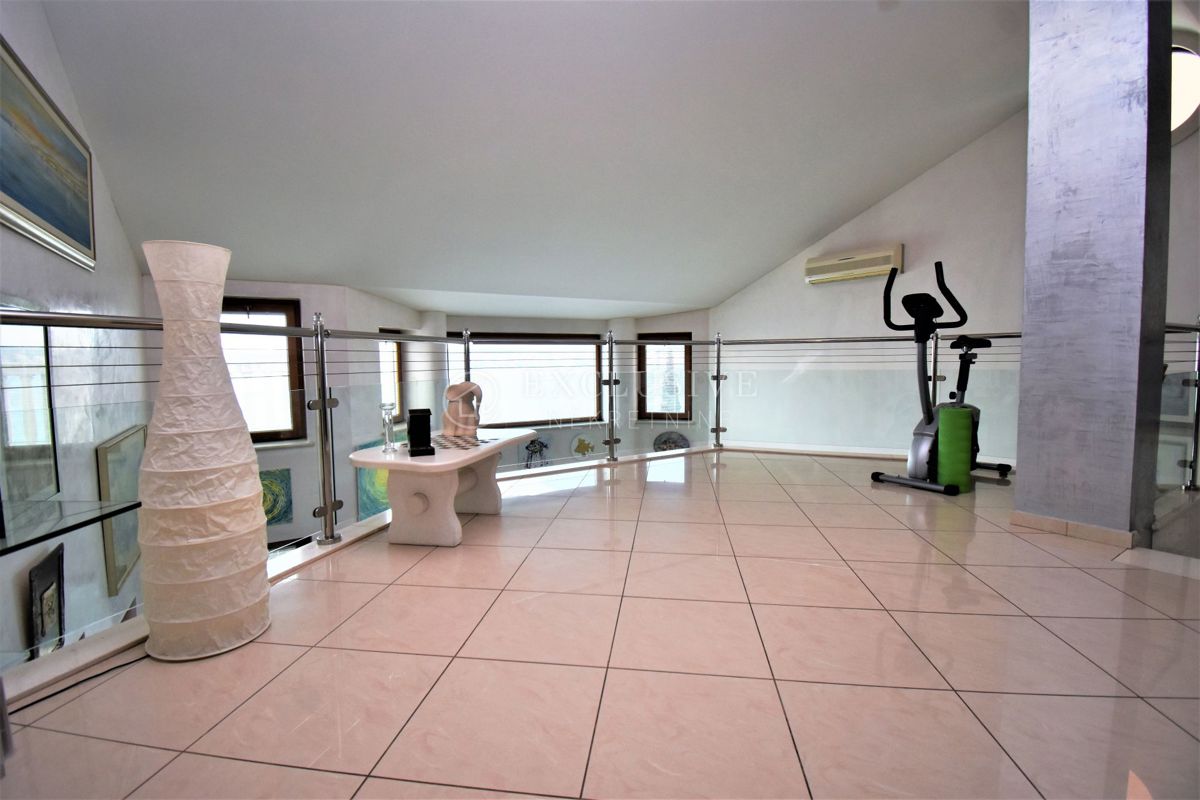 Hiša Jadranovo, Crikvenica, 400m2