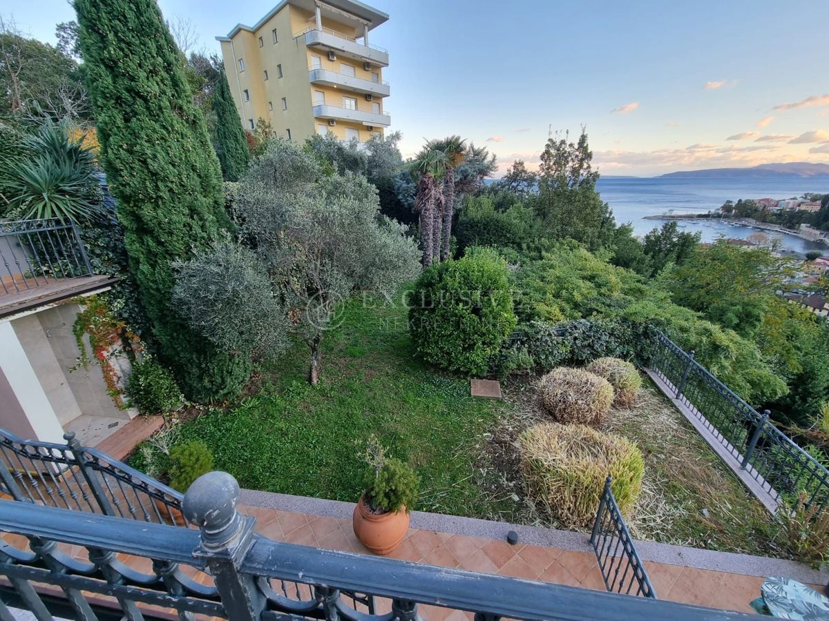 Stanovanje Ičići, Opatija - Okolica, 184m2