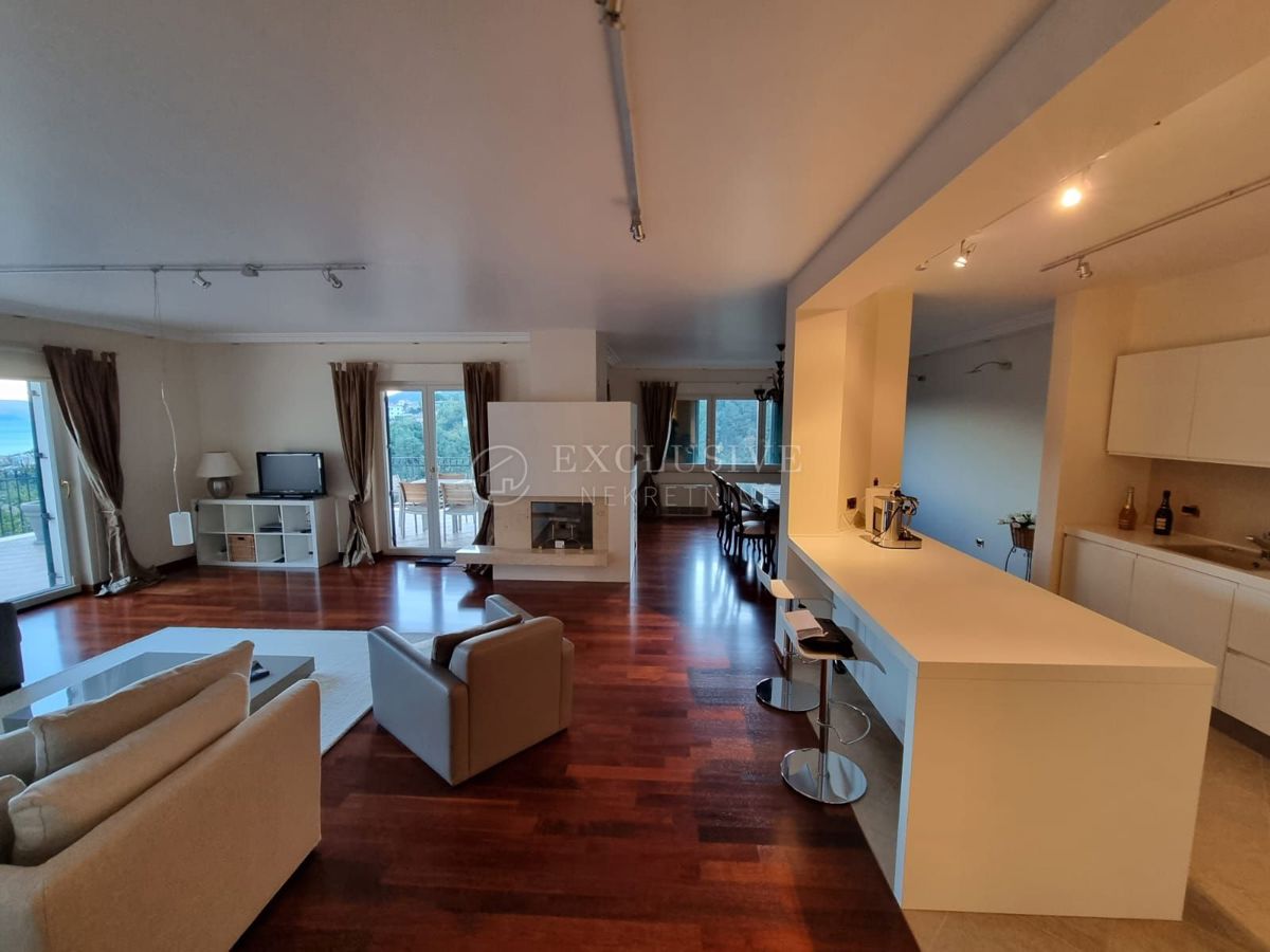 Stanovanje Ičići, Opatija - Okolica, 184m2