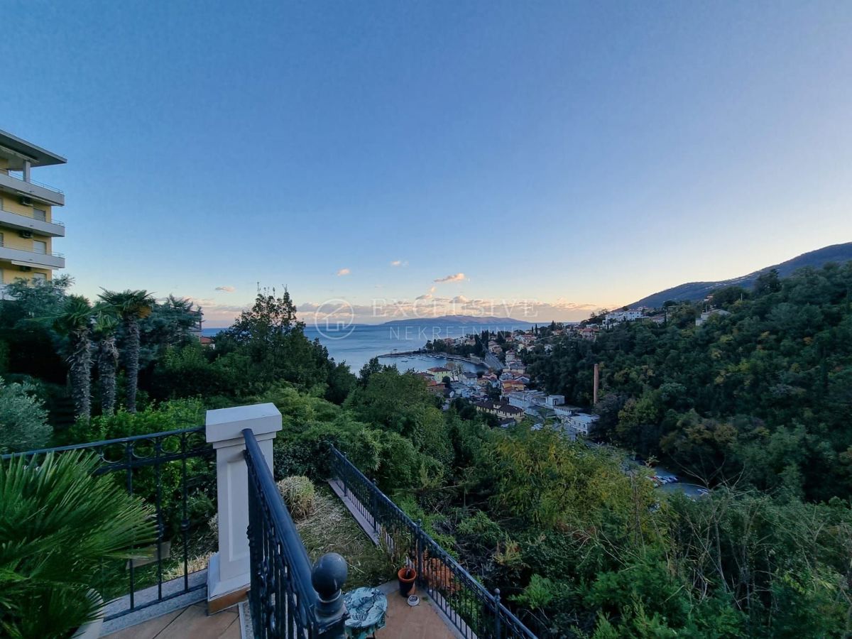 Stanovanje Ičići, Opatija - Okolica, 184m2