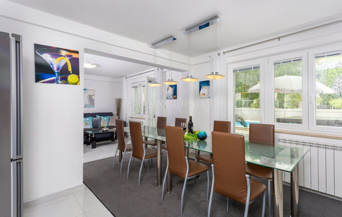 Hiša Crikvenica, 400m2
