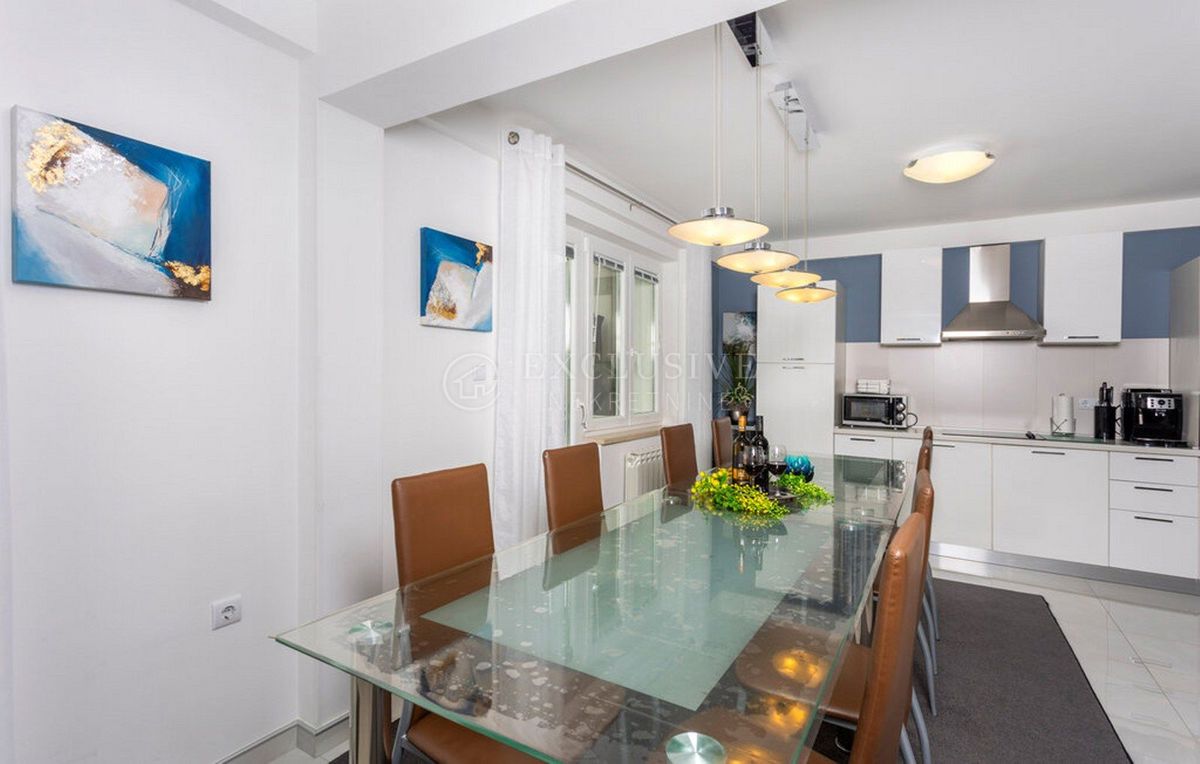Hiša Crikvenica, 400m2