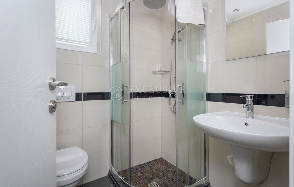 Hiša Crikvenica, 400m2