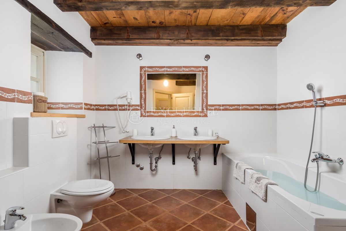 Hiša Brčići, Tinjan, 300m2