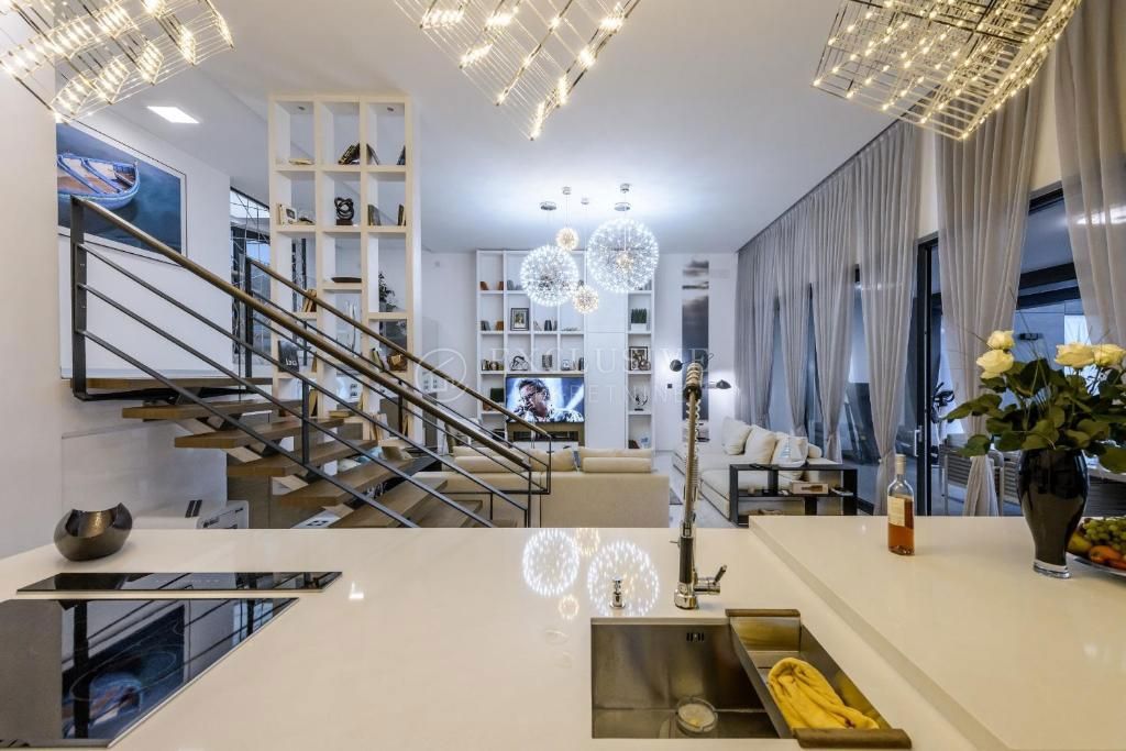 Hiša Crikvenica, 200m2