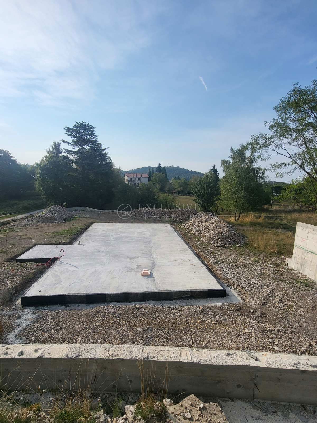 Zemljišče Klana, 1.100m2