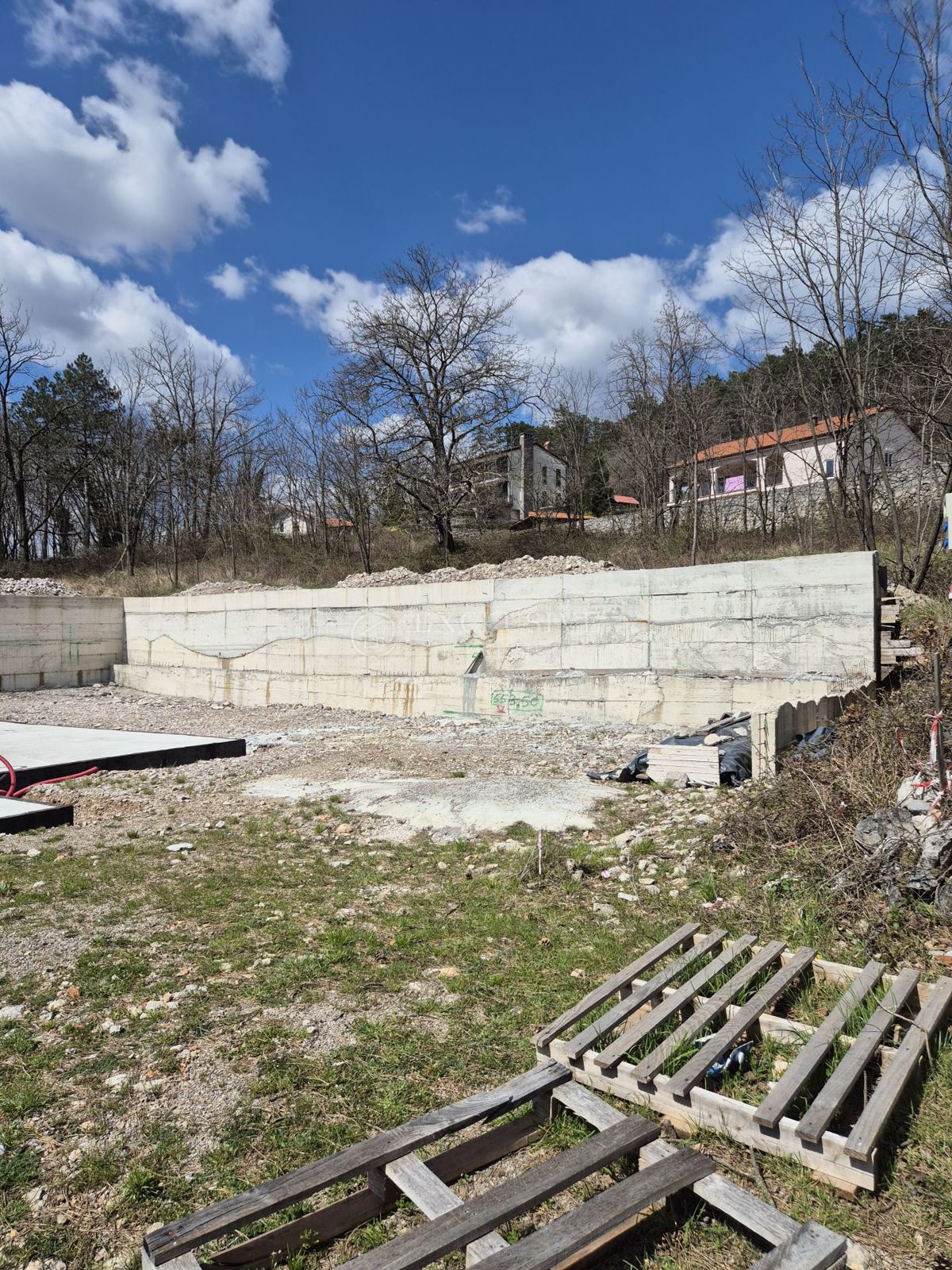 Zemljišče Klana, 1.100m2