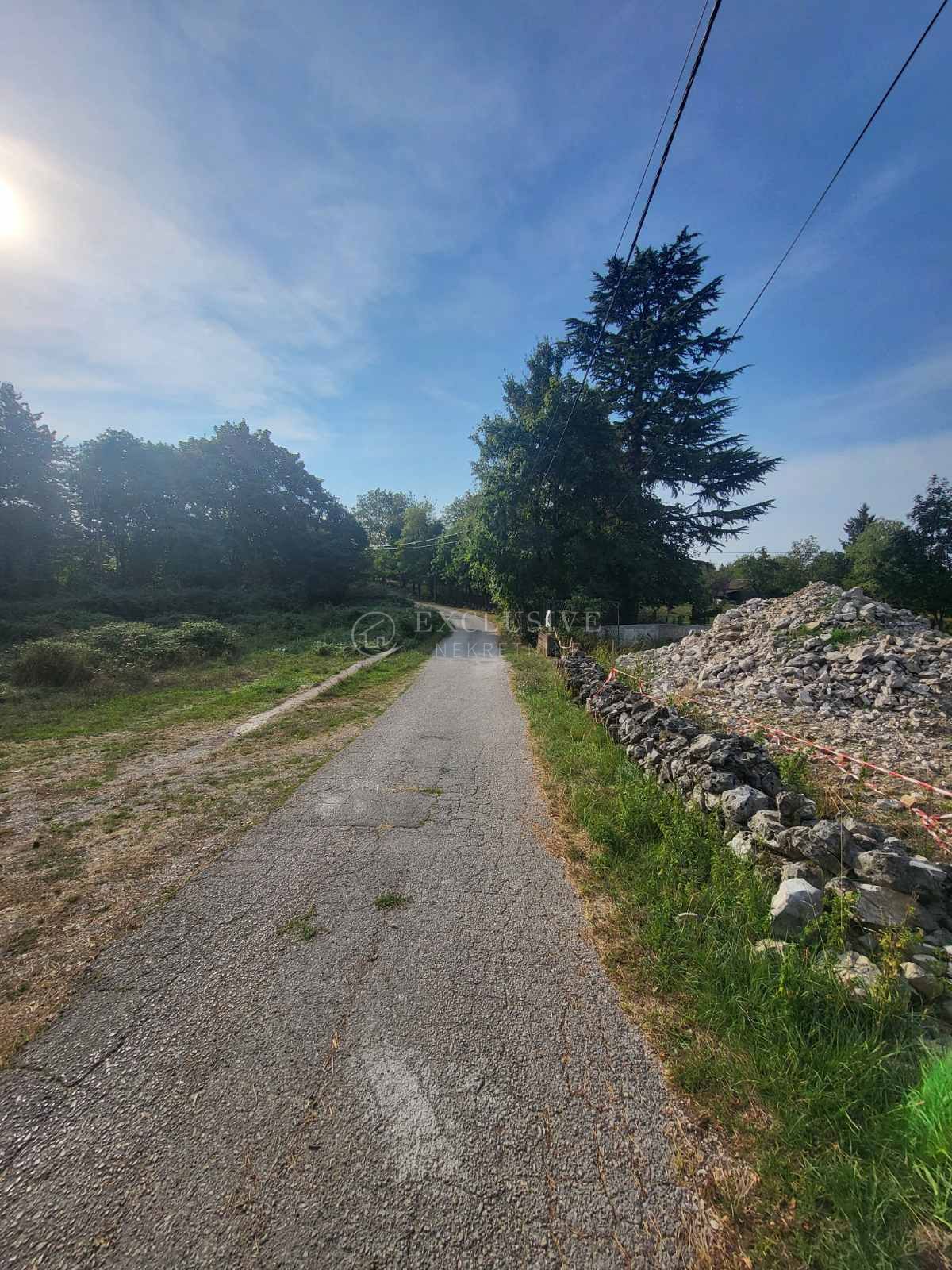 Zemljišče Klana, 1.100m2