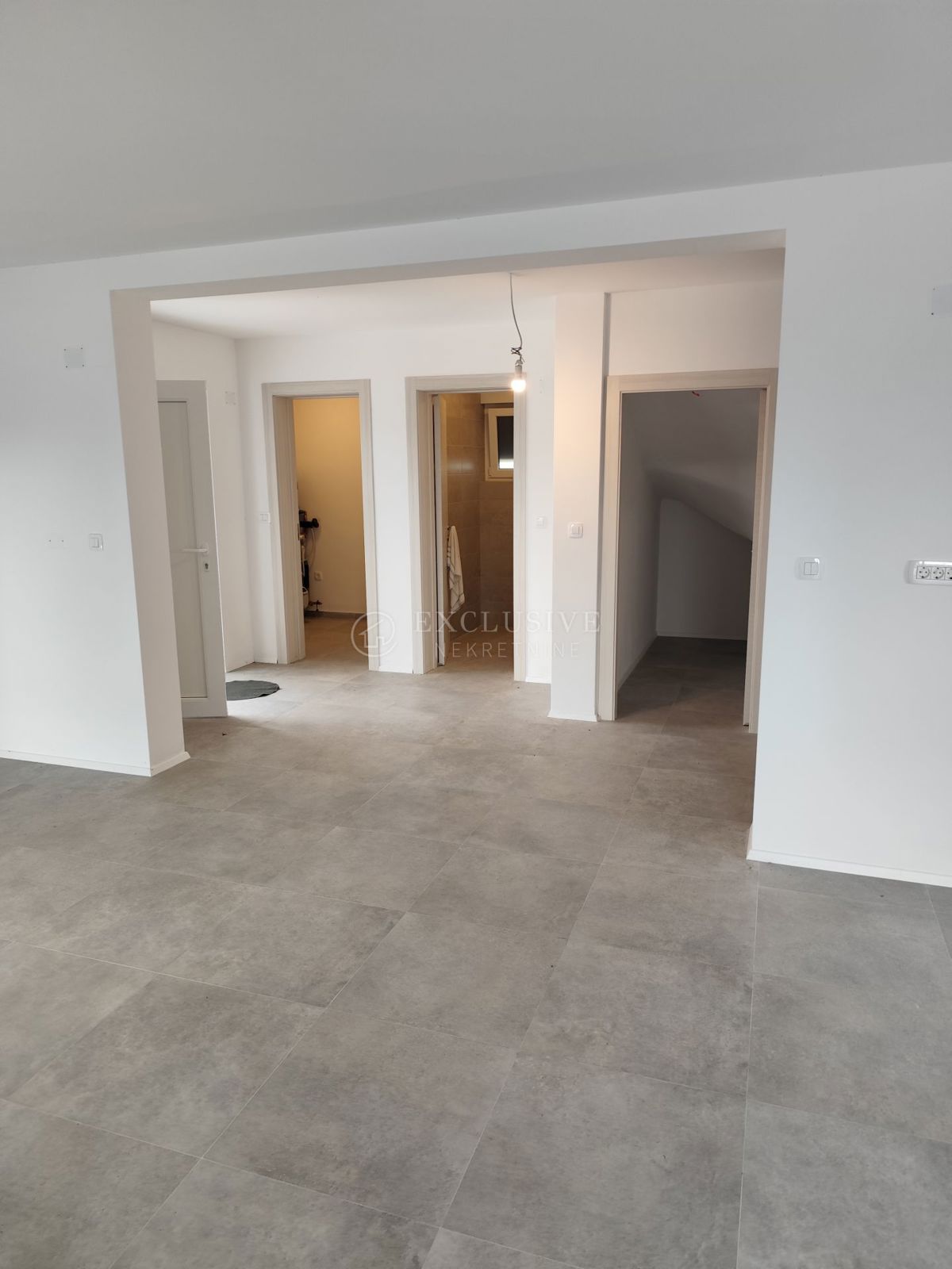 Hiša Rasopasno, Dobrinj, 210m2