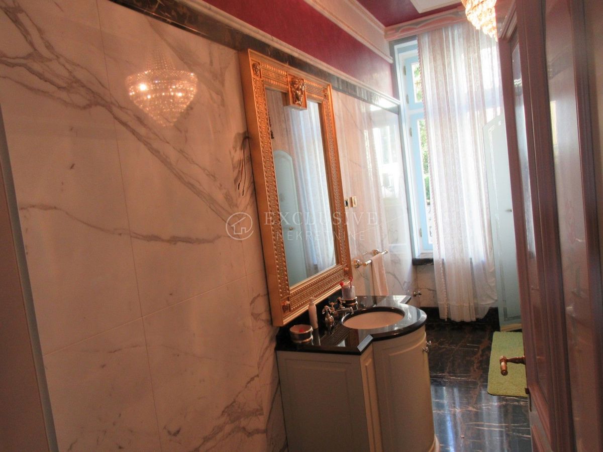 Stanovanje Opatija - Centar, Opatija, 215m2