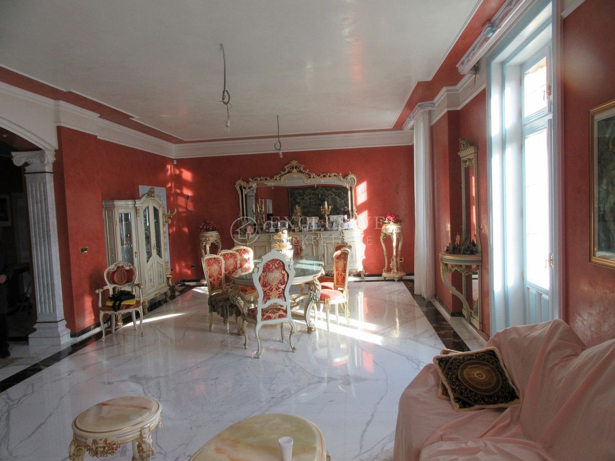Stanovanje Opatija - Centar, Opatija, 215m2