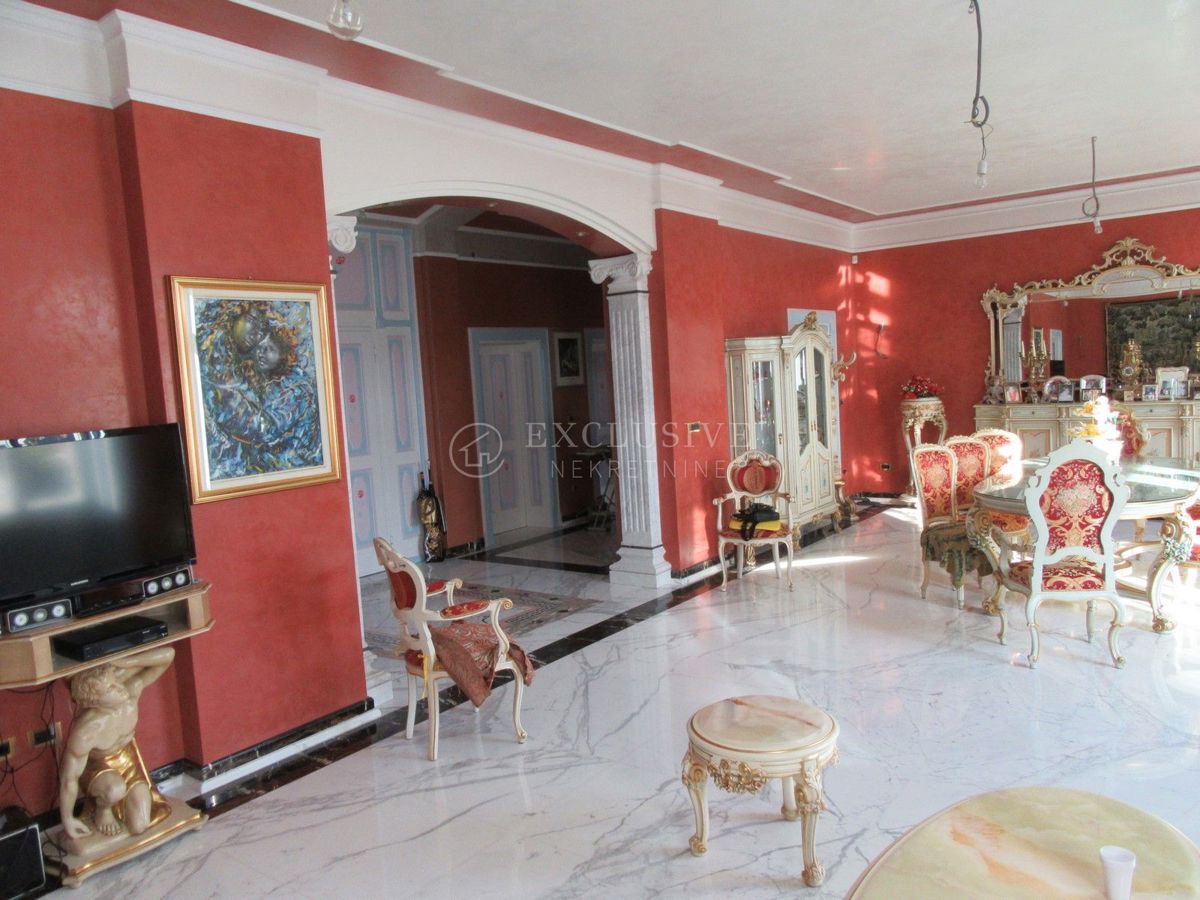 Stanovanje Opatija - Centar, Opatija, 215m2