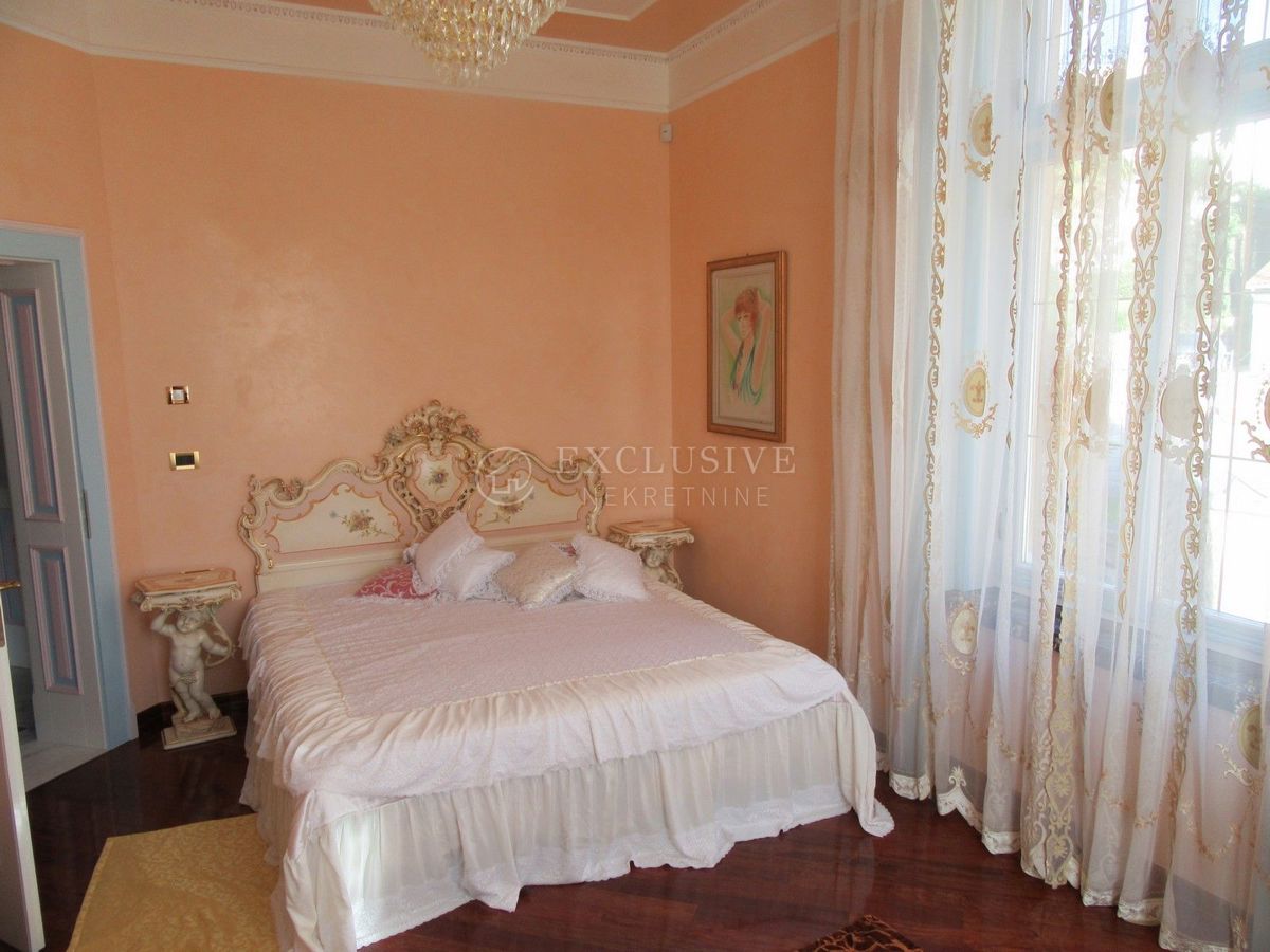 Stanovanje Opatija - Centar, Opatija, 215m2