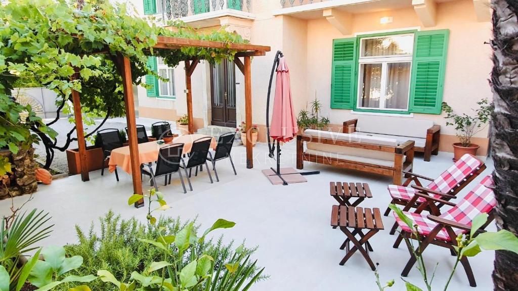 Stanovanje Opatija - Centar, Opatija, 200m2